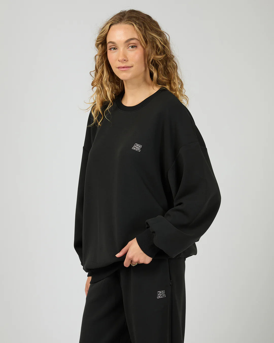 Oversized Luxe Active Box Crew Black