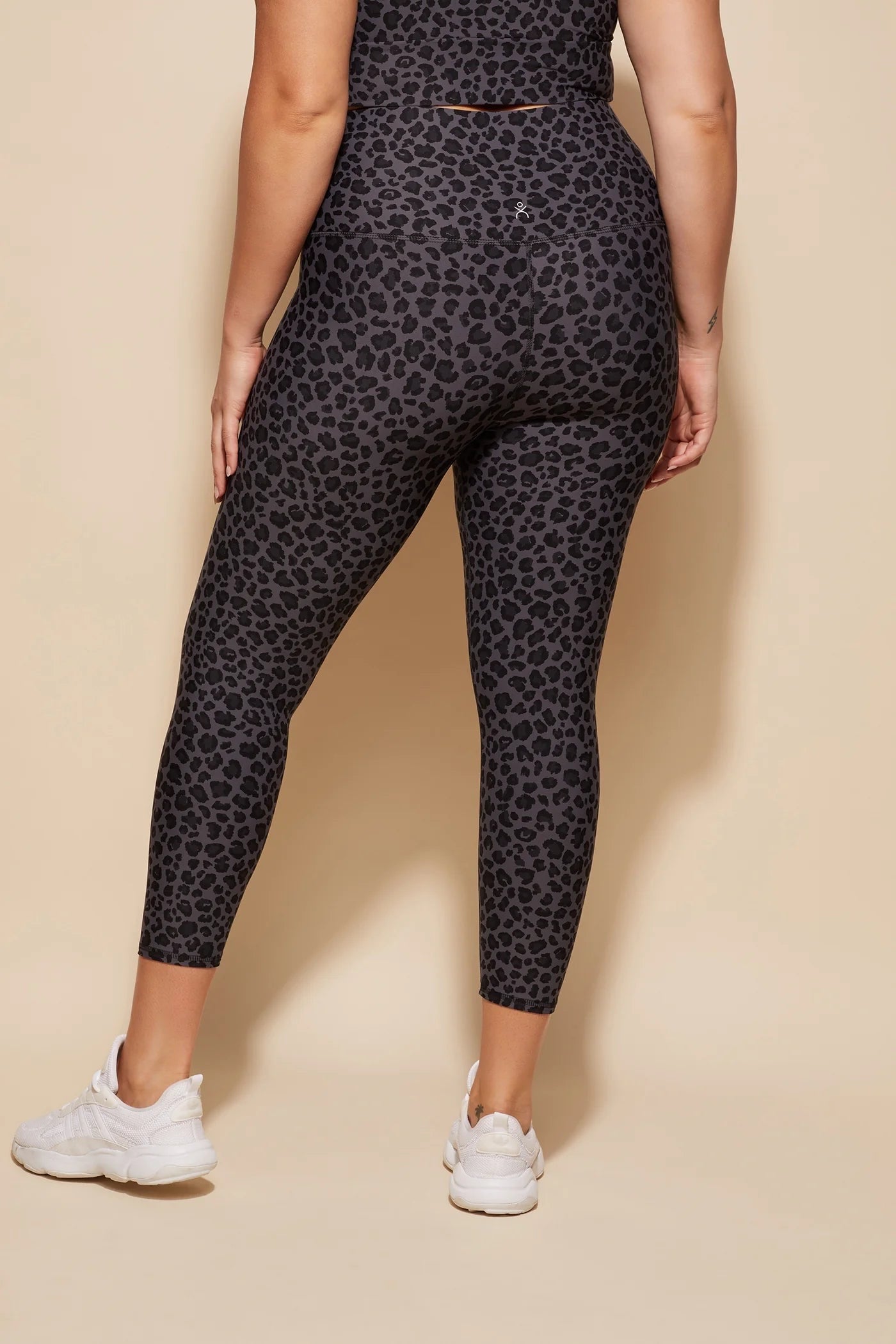 DK Active Utopia Print Leopard Smoke